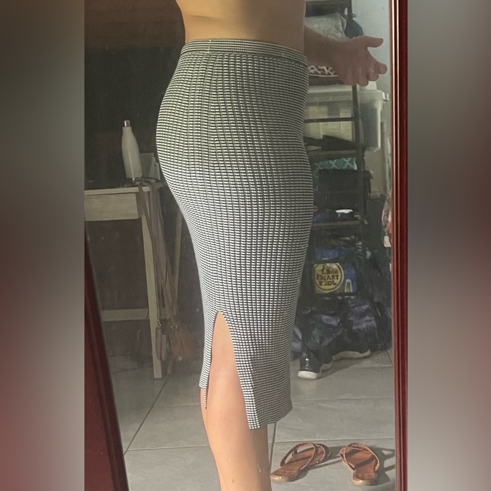 Theory Midi pencil skirt with slit